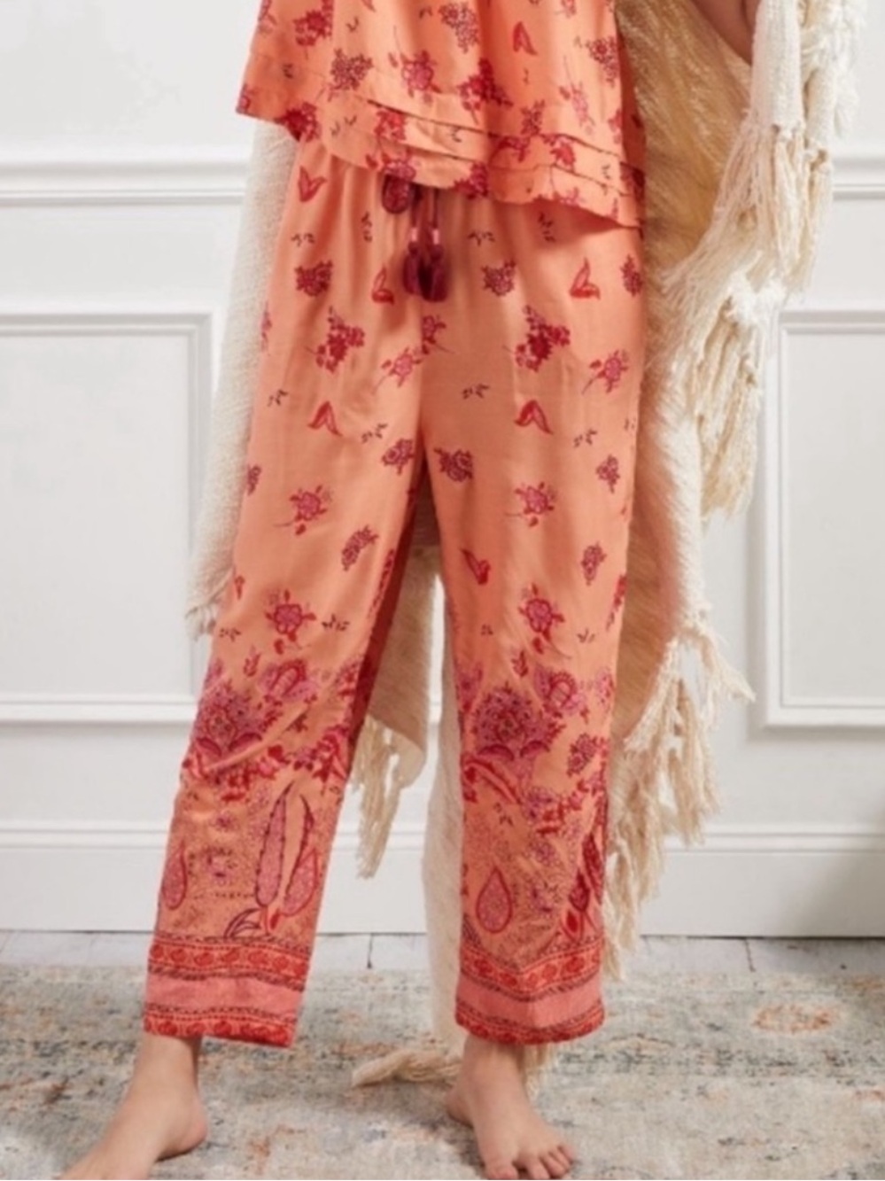 Anthropologie
Bohemian Print Lounge Pants
Bottom Coral and Red Size: US M
NWT